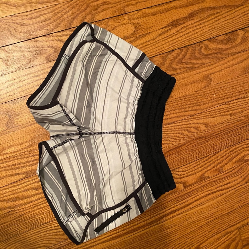 Lululemon shorts! size 4